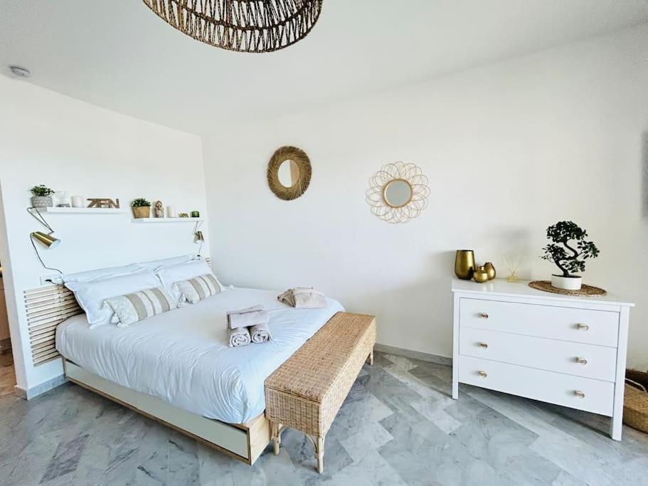 Studio Chic & Cosy Vue Mer, Clim, Parking Ла Гранде-Моте Екстериор снимка