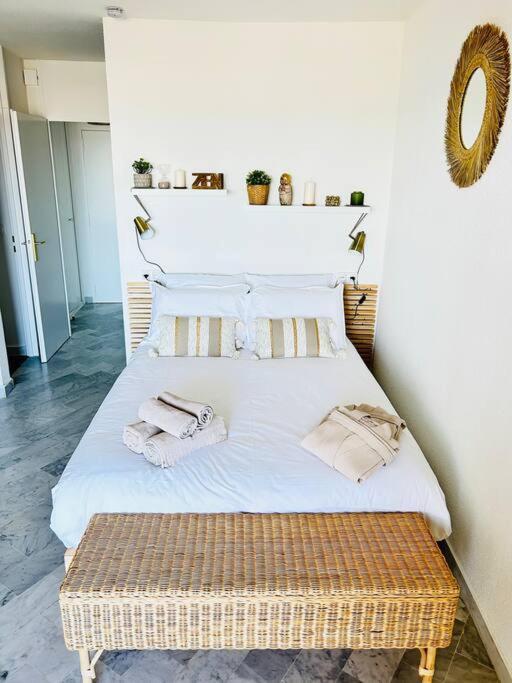 Studio Chic & Cosy Vue Mer, Clim, Parking Ла Гранде-Моте Екстериор снимка